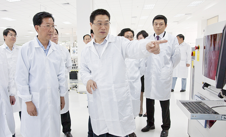 王辉忠考察腾博会官网 官网使用.jpg