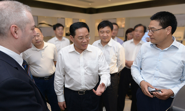 20130607 浙江省长李强视察腾博会官网集团(20221025) 官网使用.jpg