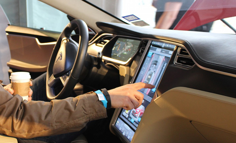 connected-car-tesla 官网使用.jpg