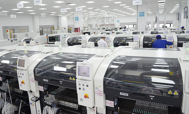 腾博会官网电子智能驾驶汽车电子生产车间 官网使用.jpg